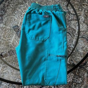 Figs limited edition color retired small petite yola